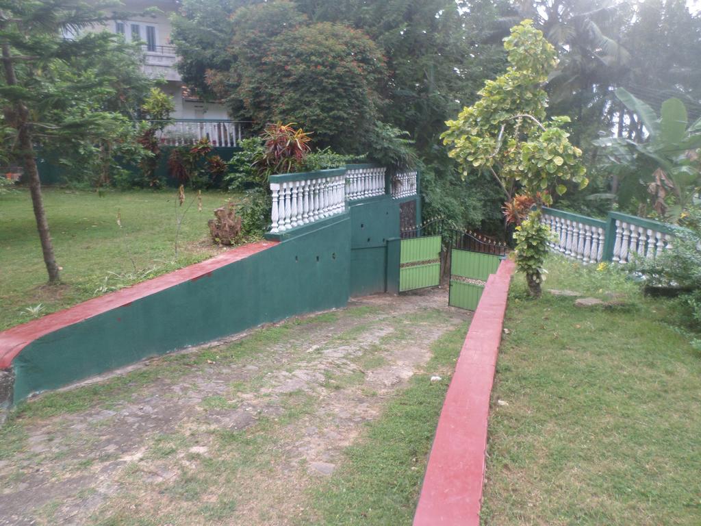 Grand Villa Mirissa Exterior photo