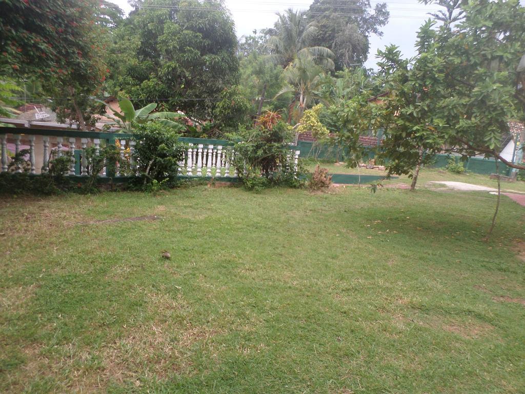 Grand Villa Mirissa Exterior photo