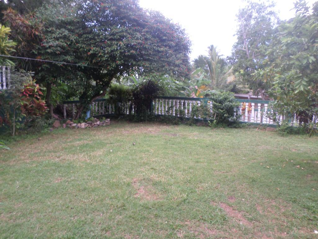 Grand Villa Mirissa Exterior photo